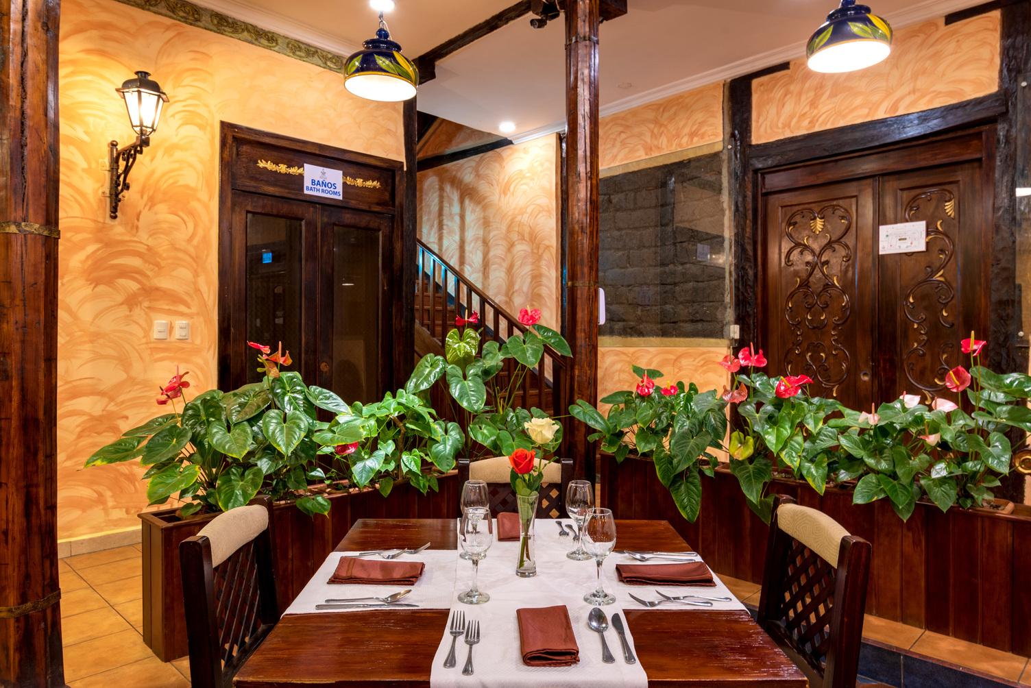 Hotel Boutique Los Balcones Куэнка Экстерьер фото