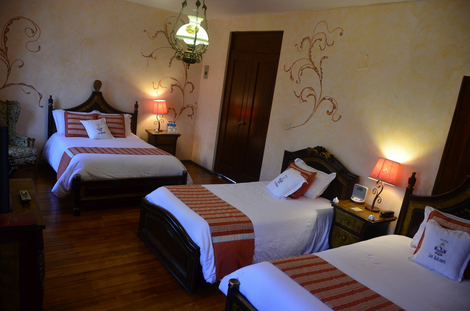 Hotel Boutique Los Balcones Куэнка Экстерьер фото