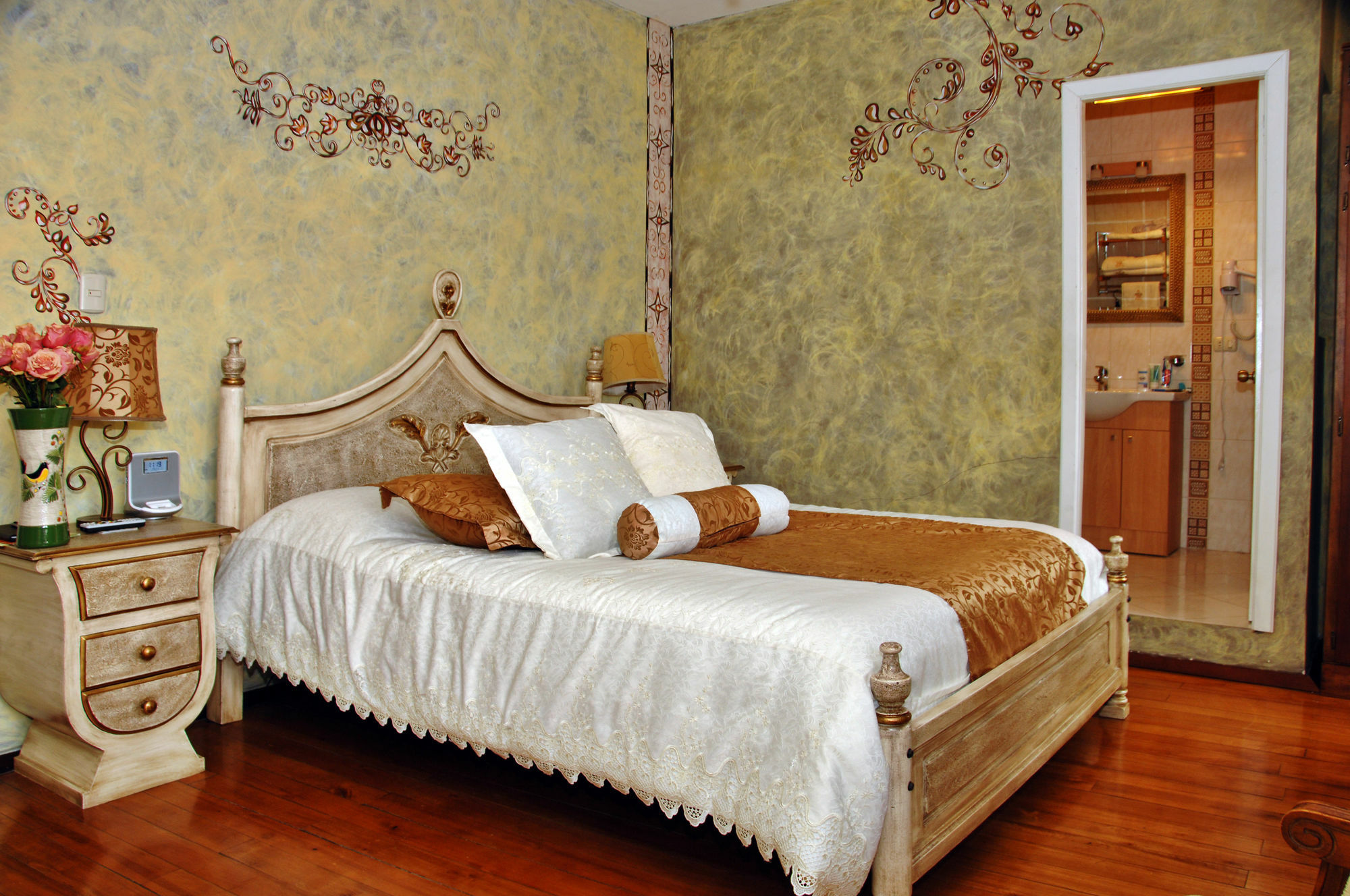 Hotel Boutique Los Balcones Куэнка Экстерьер фото
