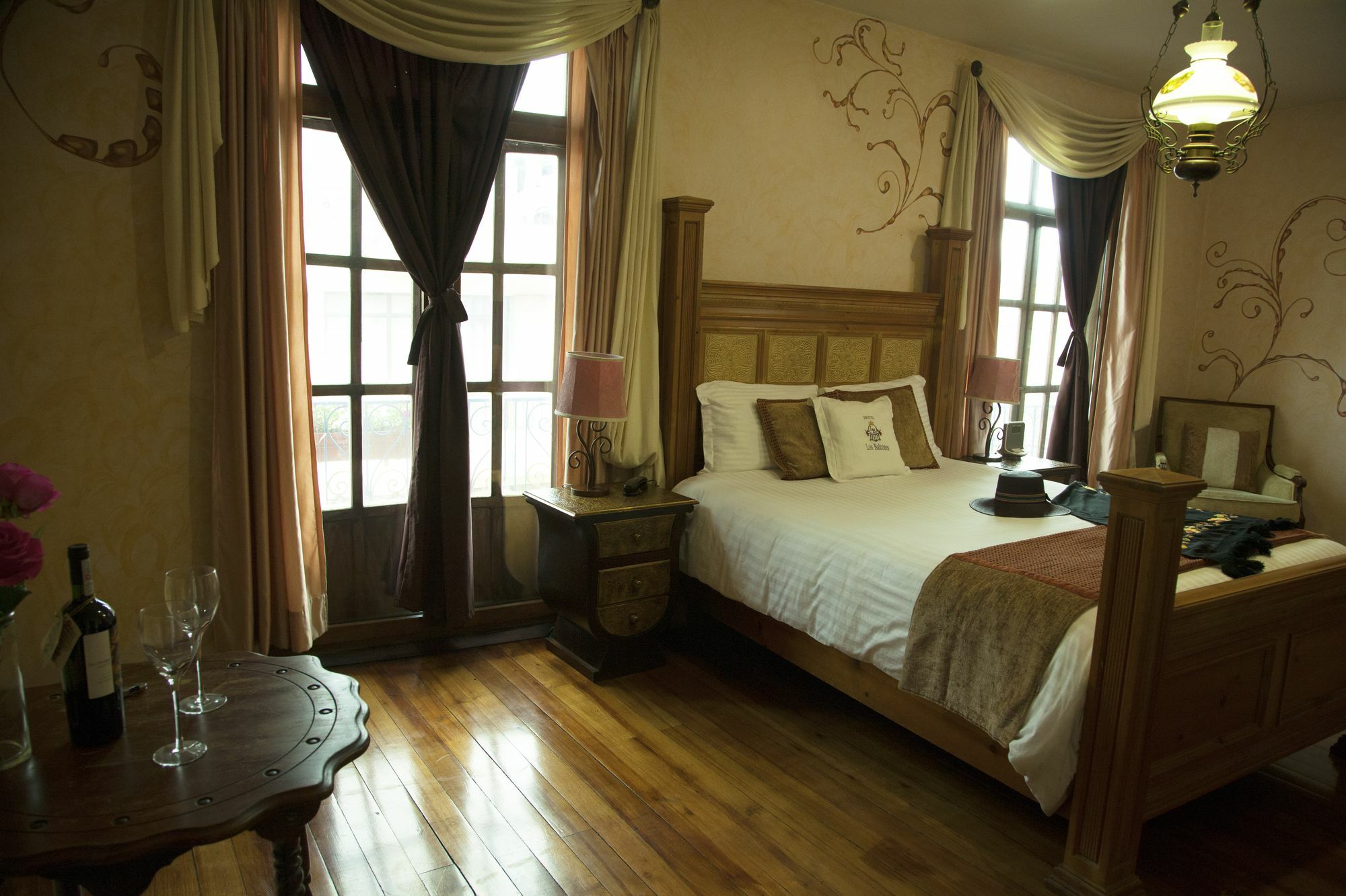 Hotel Boutique Los Balcones Куэнка Экстерьер фото